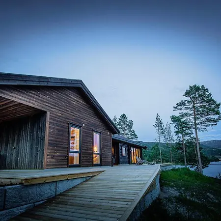 Lakeside Haven Chalet *