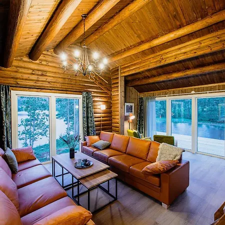 Lakeside Haven Chalet