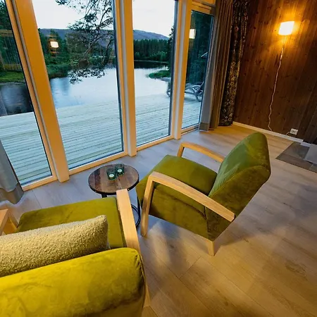 Lakeside Haven Chalet *