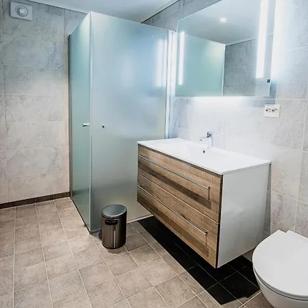 Chalet Lakeside Haven *