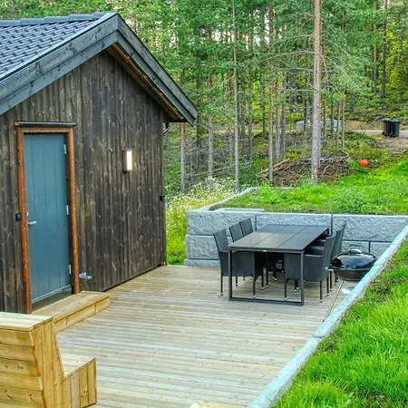 Lakeside Haven Chalet *