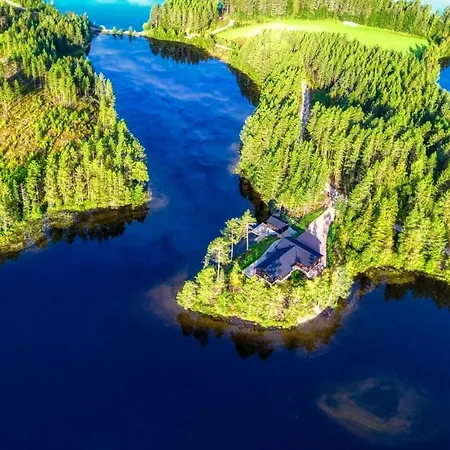 Lakeside Haven Vradal